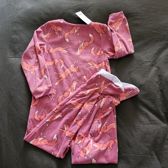 Carters Girls Footed PJs Size 5 - Picture 3 of 4